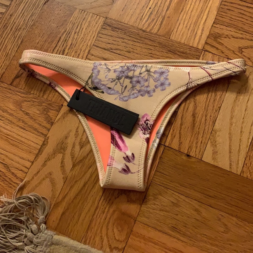 Triangl Swim Coco Affair Bottoms Size Small NWT - Picture 3 of 7